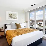 Perfect Located 2-Bed With Spacious Balcony & Bbq