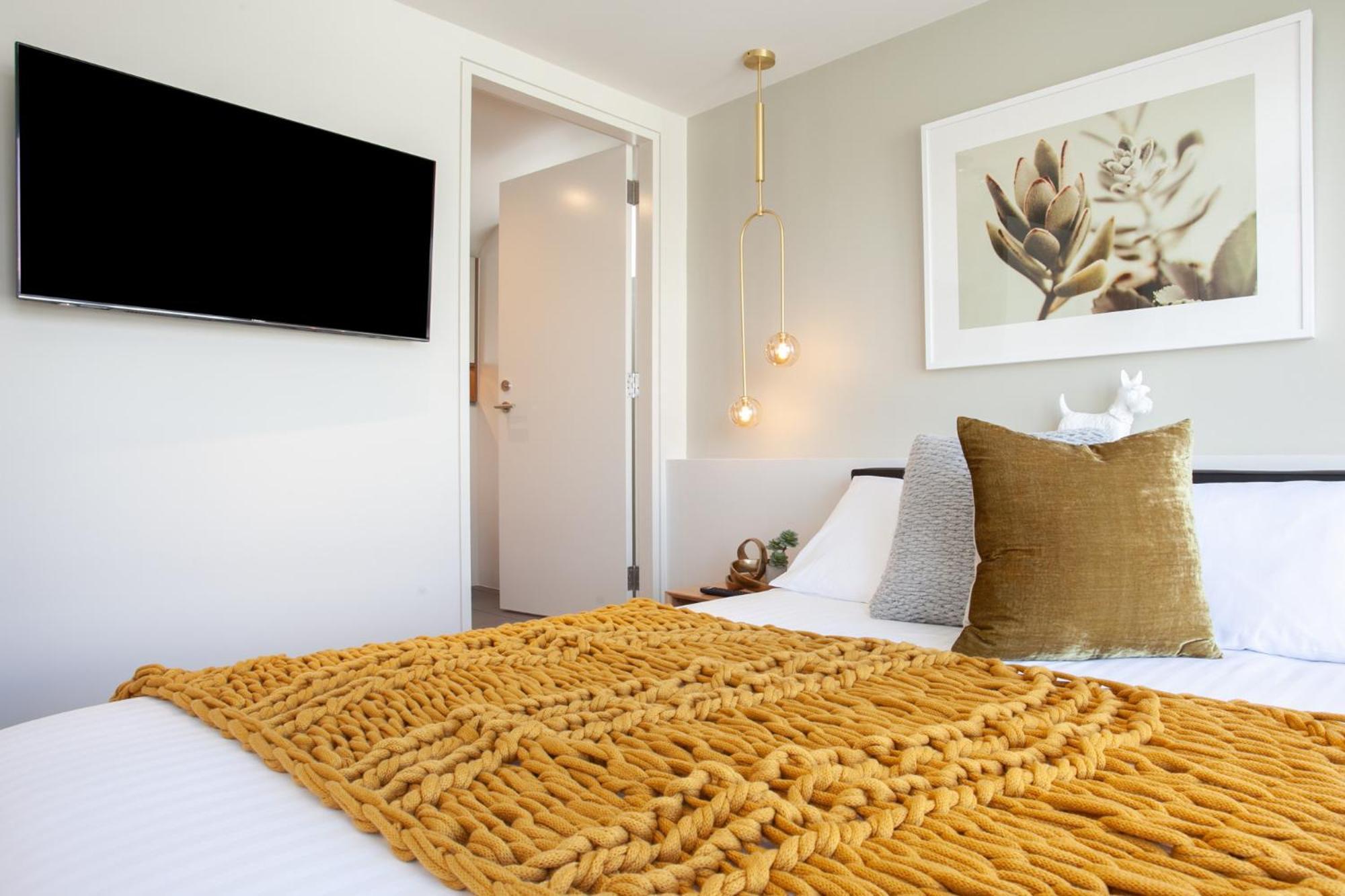 Perfect Located 2-bed With Spacious Balcony & Bbq * Sydney